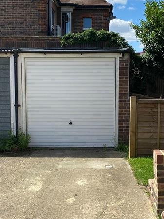 Daws Lane, Mill Hill
